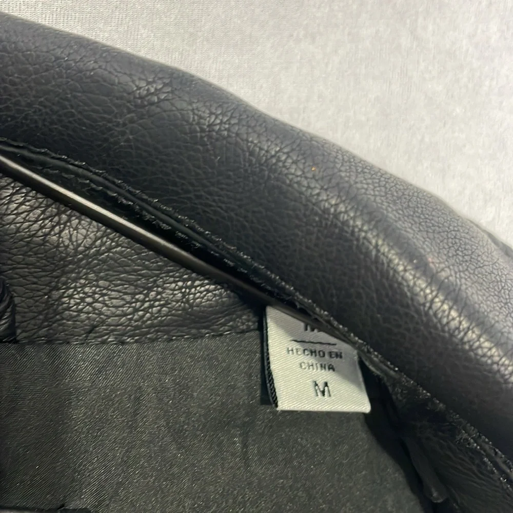 Black Levi’s Leather Jacket - Picture 5 of 7